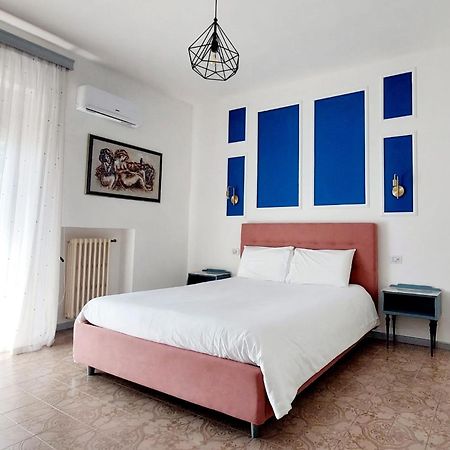 2 Santi - Suite And Rooms Lecce Eksteriør bilde