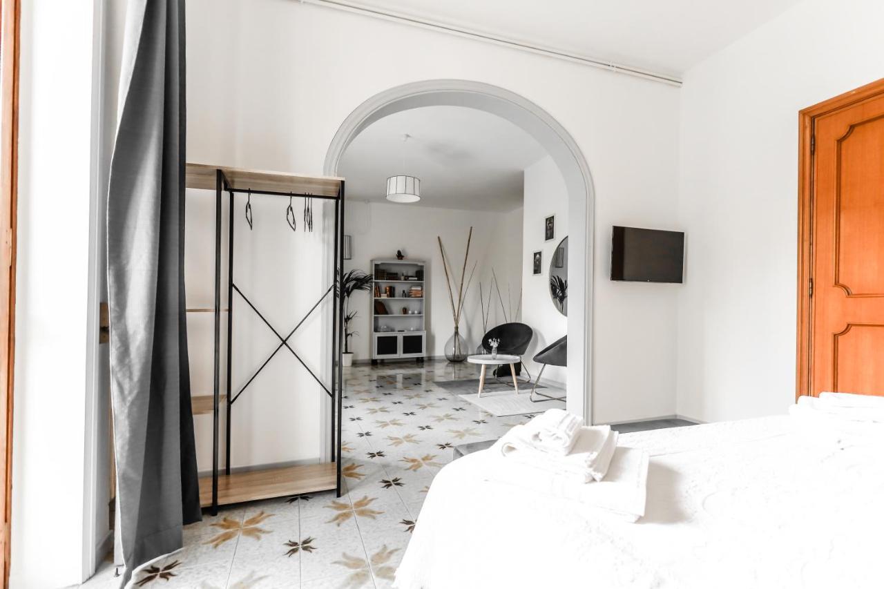 2 Santi - Suite And Rooms Lecce Eksteriør bilde